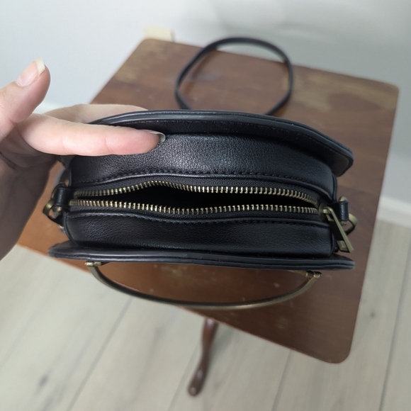 Anthropologie black and brass pebbled faux leather round evening purse - Picture 4 of 7